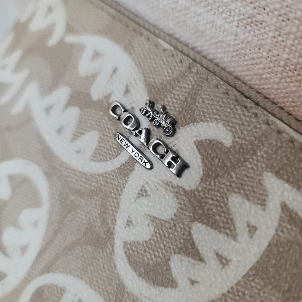 Coach Rexy By Guang Yu Corner Zip Wristlet - Picture 2 of 11
